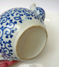 Japanese  blue white Phoenix Ware porcelain teapot