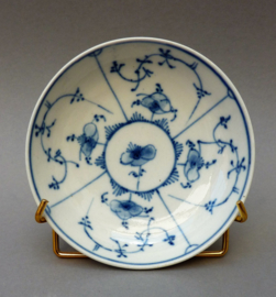 Rauenstein Greiner Blue Fluted Strawflower 18th century porcelain dish