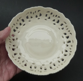 Keramisch bonbonschaaltje op voet