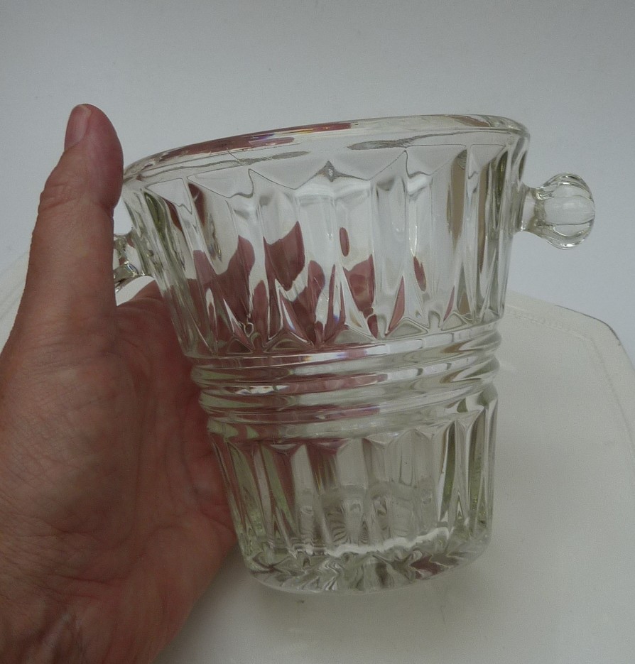 Klassiek persglazen ijsemmertje