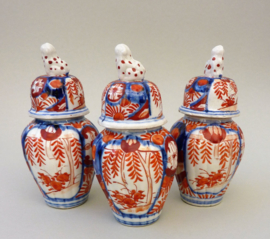 Japanese Meiji Imari porcelain cabinet set