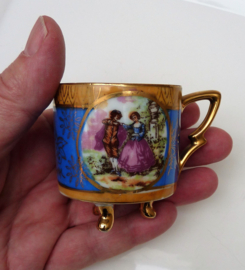 Arnart Japan Fragonard demitasse kop en schotel op pootjes