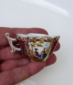 Een paar Dresden miniatuur quatrefoil verzamelaars kop en schotels 19e eeuw