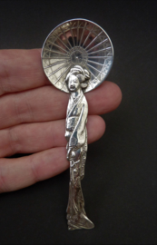 K Uyeda Japans sterling zilveren Geisha theeschepje