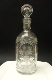 Kristallen karaf met slijpsel en wijnrank gravure 19e eeuw