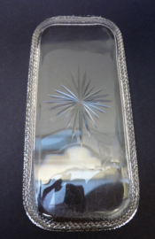 Antiek rechthoekig glazen dienblaadje met diamant slijpsel