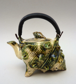 Japanese Mid Century studio pottery conch shell teapot 225 ml