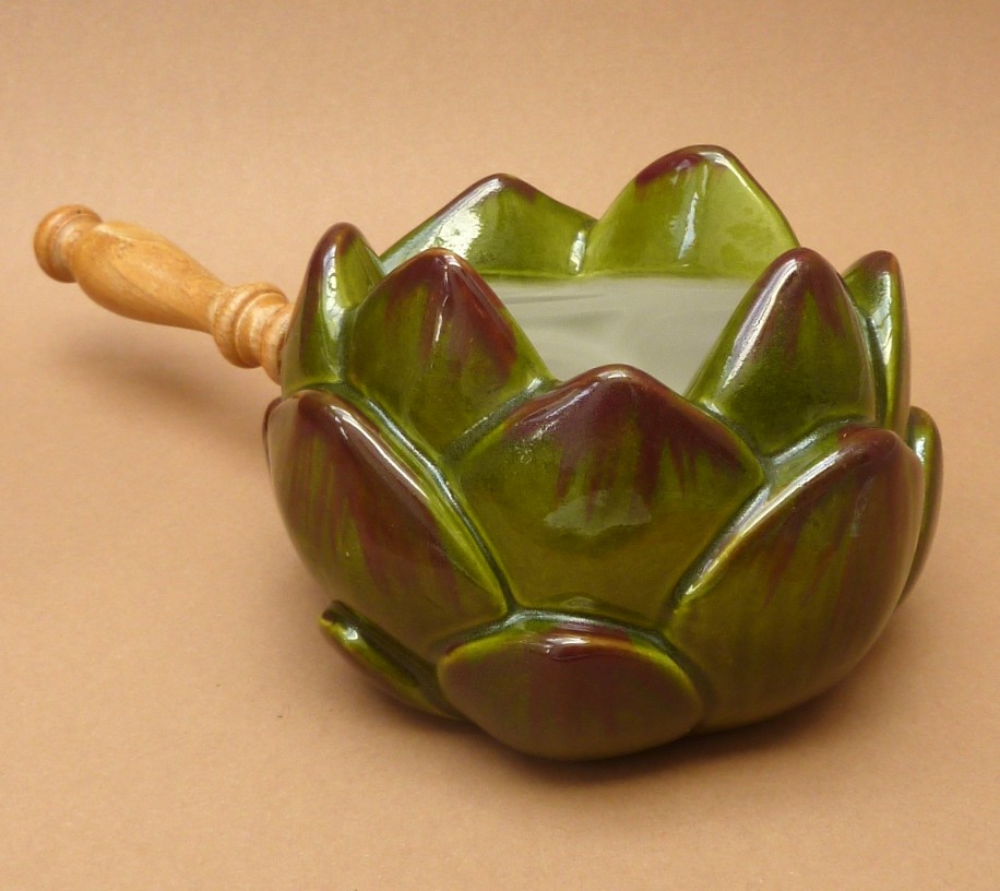 Italian majolica 1970s Artichoke sauce bowl