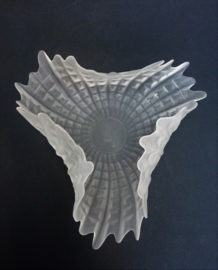 Mid Century gesatineerde persglazen bonbonschaal