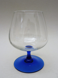 Luminarc France Oceane Blue Saphire cognac glas op blauwe voet