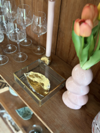 Blad gouden oester in messing kistje