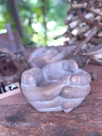 Beton hand