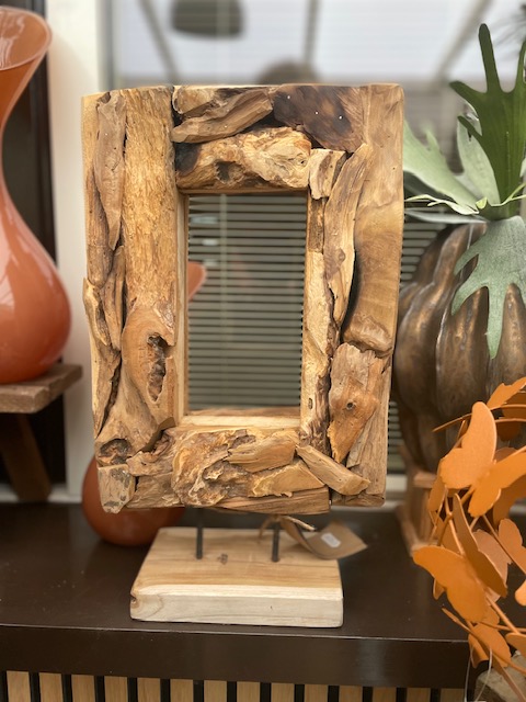 Statue erosion wood