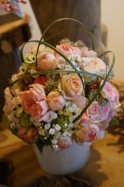 Bruidsboeket met bogen en rozen