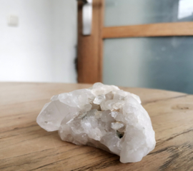 Bergkristal cluster van 190 gram