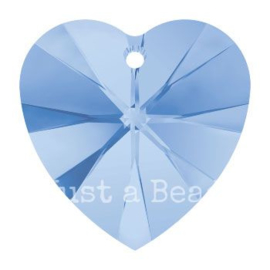 6228 Xilion heart pendant 18 x 17,5 mm Light Sapphire (211)