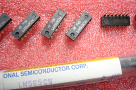 LM565CN