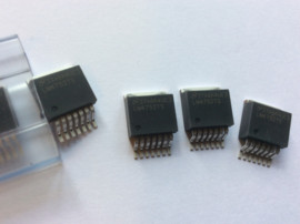 LM4752TS