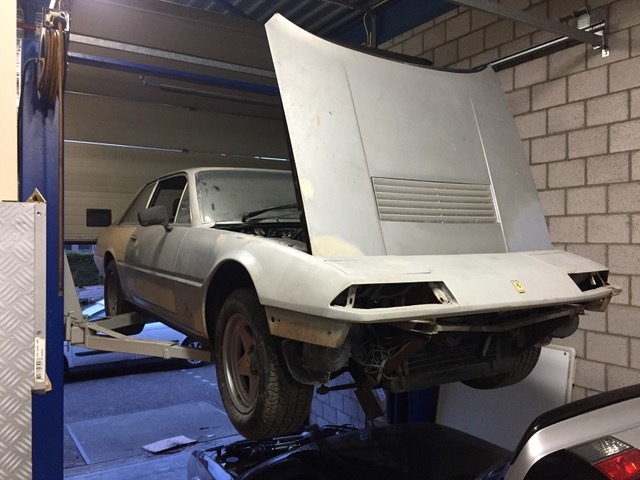 Ferrari 400i Service