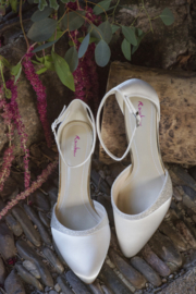 Bruidsschoenen | Rainbow Club ~ Lisan - maat 40 - kleur Ivory
