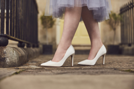 Bruidsschoenen | Rainbow Club ~ Fergy - maat 36 - kleur Ivory