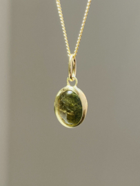 Gouden kettinkje met olijfgroene Toermalijn