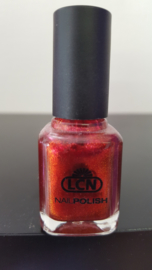 LCN nagellak - Can't get past my reflection