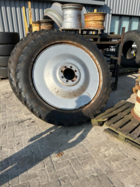 300/95R52 Alliance