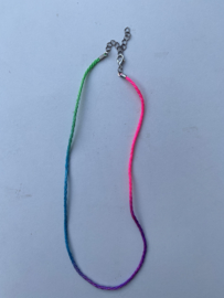 Regenboogketting groen/blauw/paars/roze