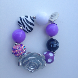 Kralenarmband Pure & Purple met zilveren bloem