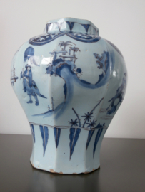 373; ca. 1660, pot met chinoiserie.