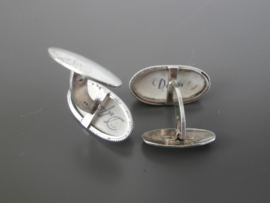 424; Zilveren ellipsvormige manchetknopen