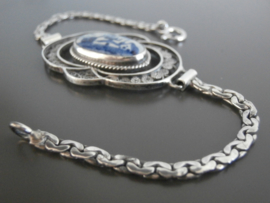 Elegante zilveren filigrain armband met Delftse steen