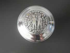 159; Mosterdpot met zilveren deksel