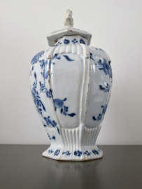 Royale pot met deksel, ca. 1700-1750