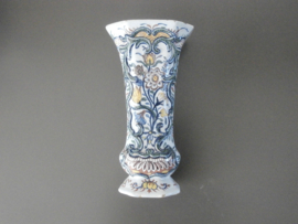 Bekervaas Delfts, polychroom;   ca 1760
