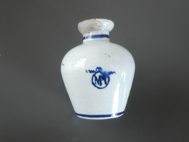 448; Parfumflesje  PMN, van De Porceleyne Fles, 1878