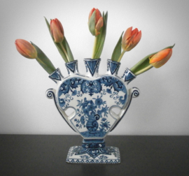 115; Hartvormige tulpenvaas, Tichelaar Makkum