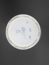 Hoge pot met deksel 1970.