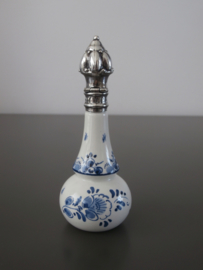 289; Parfumflacon, delftsblauw met zilver,1955