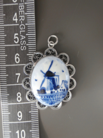 Middelgrote hanger met filigrainblaadjes