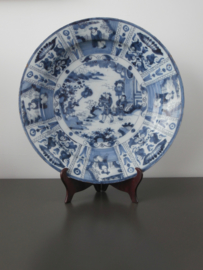 242; XL Delftse chinoiserie schotel, 40 cm  ca. 1680-1700