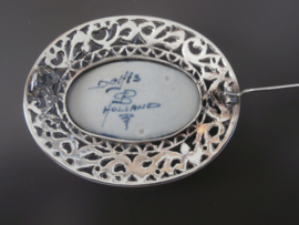 XL Broche met opvallende sierrand