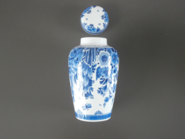 Hoge pot met deksel 1970.