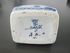 Tafelflacon De Porceleyne Fles, 1900