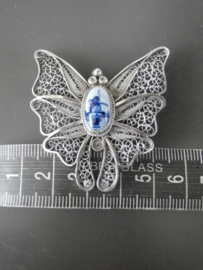 Grote zilveren vlinderbroche