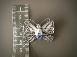 Vlinderbroche , zilver filigrain met delfts