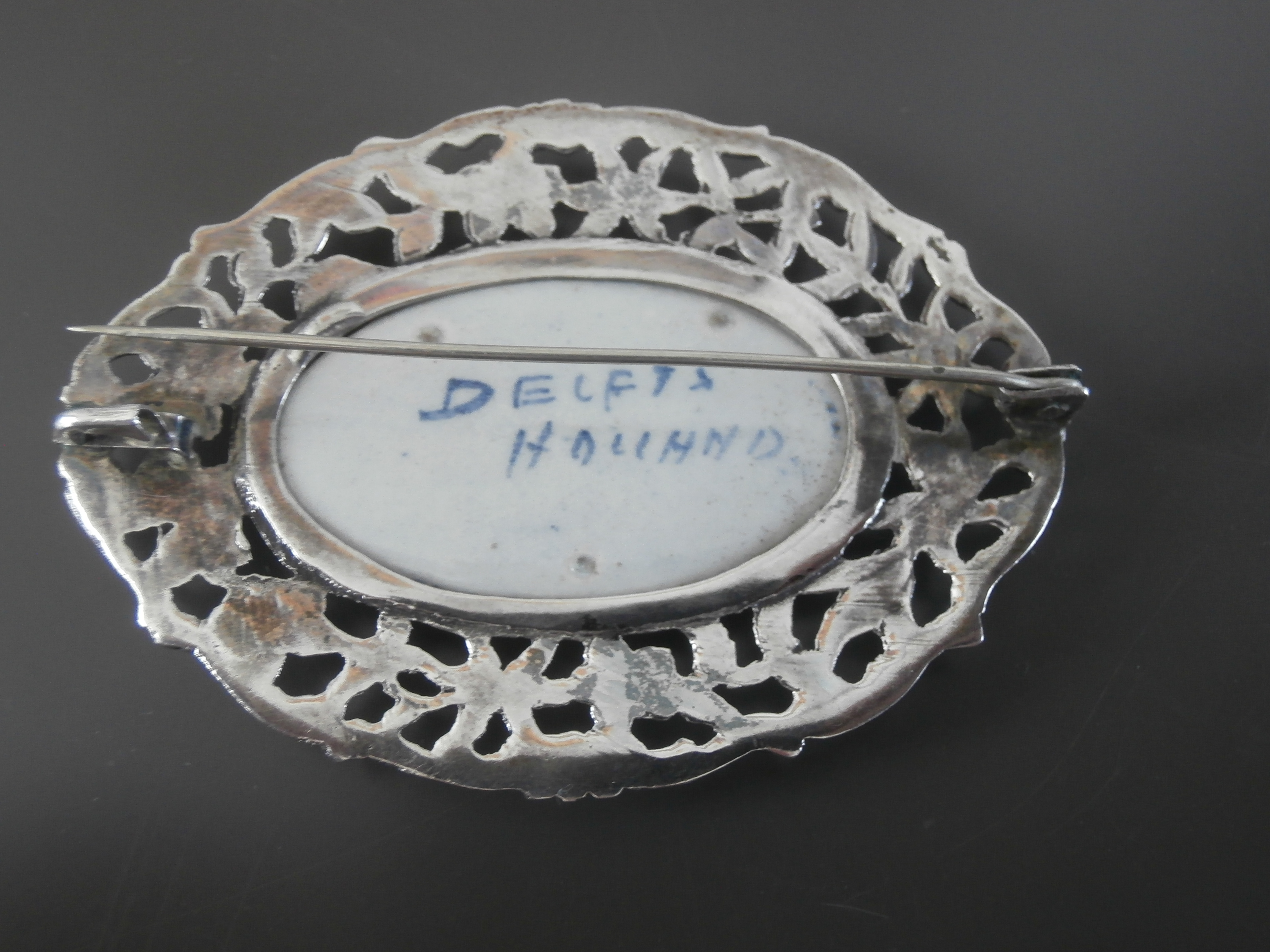 Oud-Hollandse broche L.