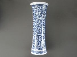 656; Delftse, hoge bekervaas ca 1750