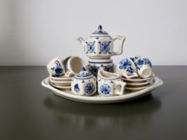 Miniatuur theeservies, Plateelbakkerij Schoonhoven